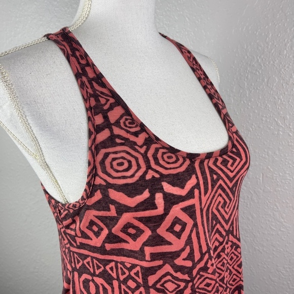 Graphic Tank top - Picture 7 of 8